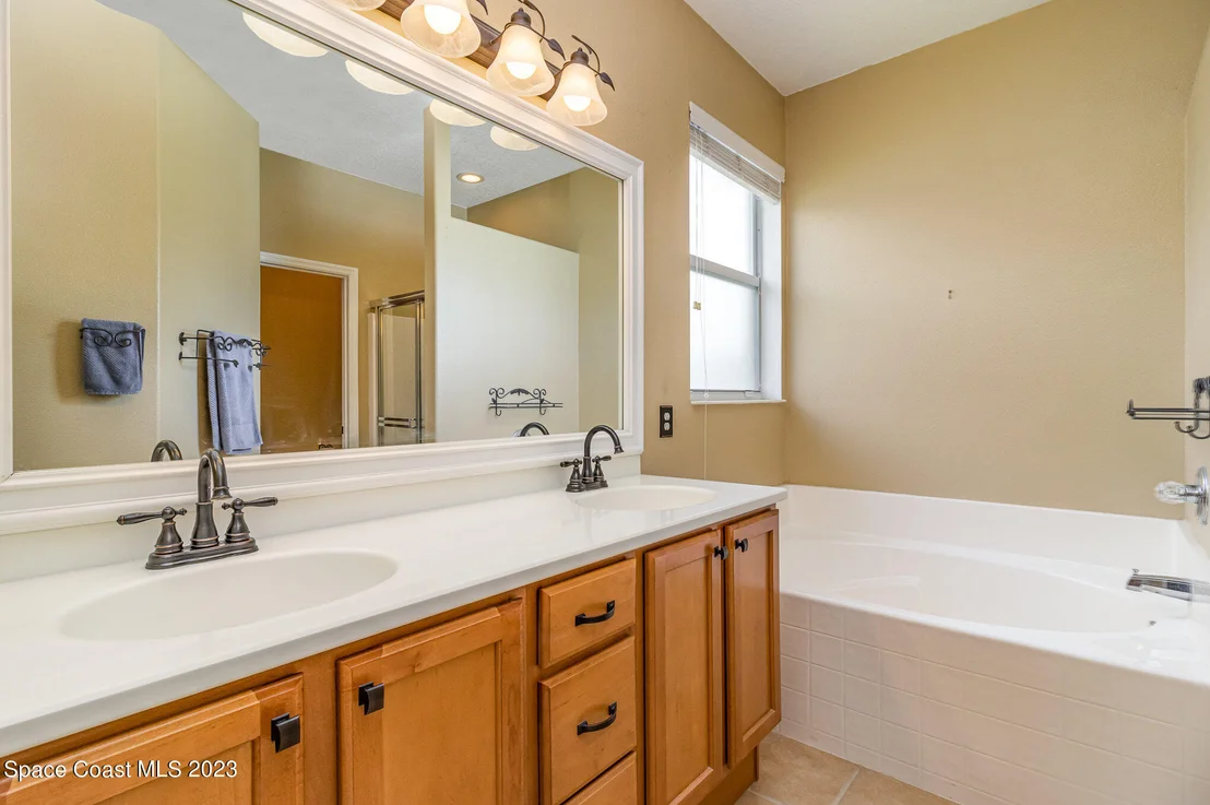 Photo of 1471 Bridgeport Circle