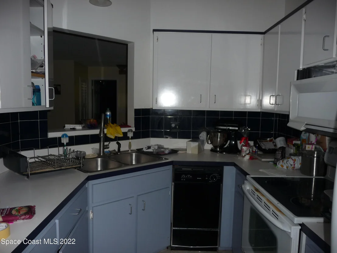 Photo of 1061 Fairlawn Drive