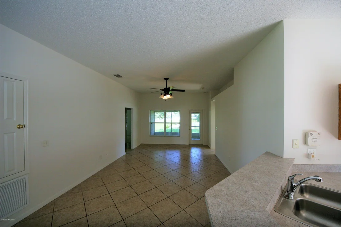 Photo of 1433 Hemingway Boulevard