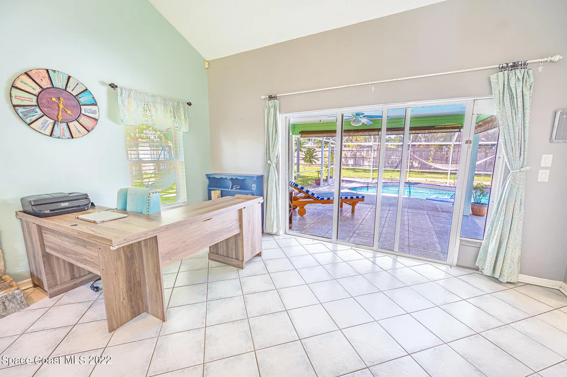 Photo of 2755 School Drive NE