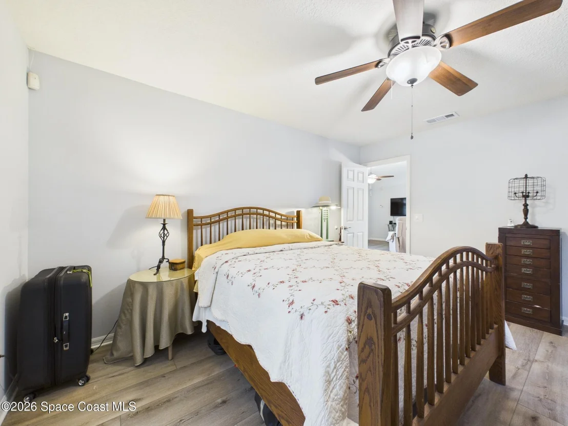 Photo of 977 Fulton Way
