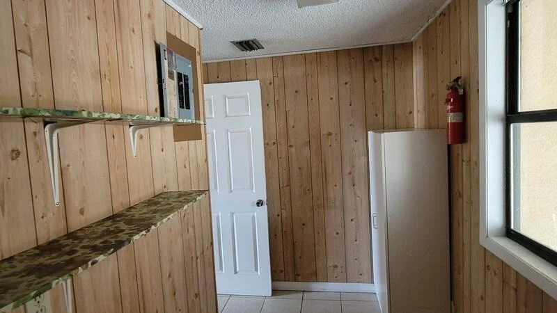 Photo of 6010 Apple Avenue