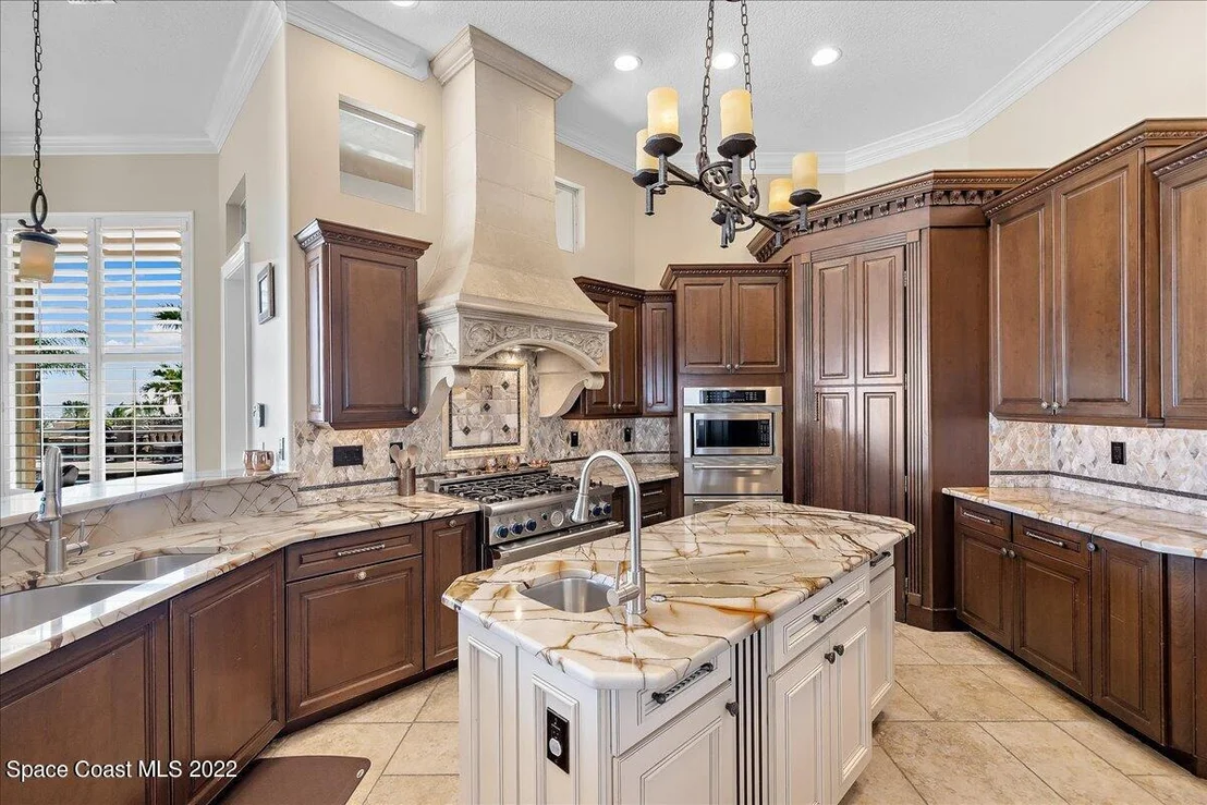 Photo of 671 Indian River Drive