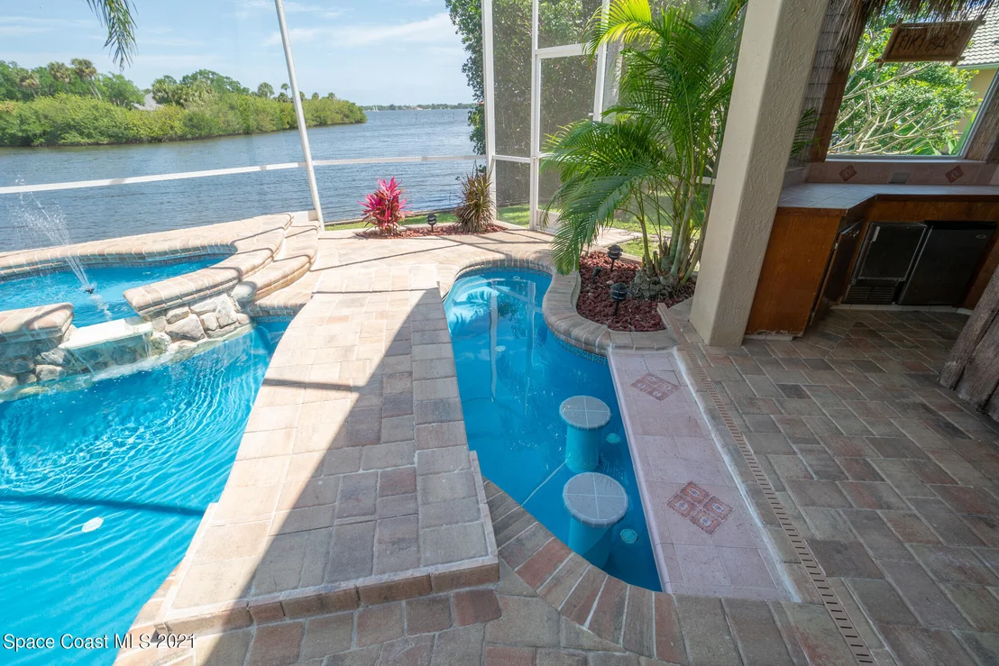 Photo of 502 Topsail Drive