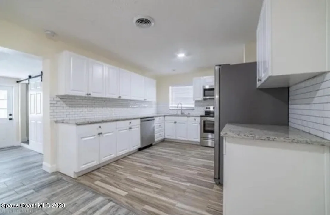 Photo of 1438 Albert Drive