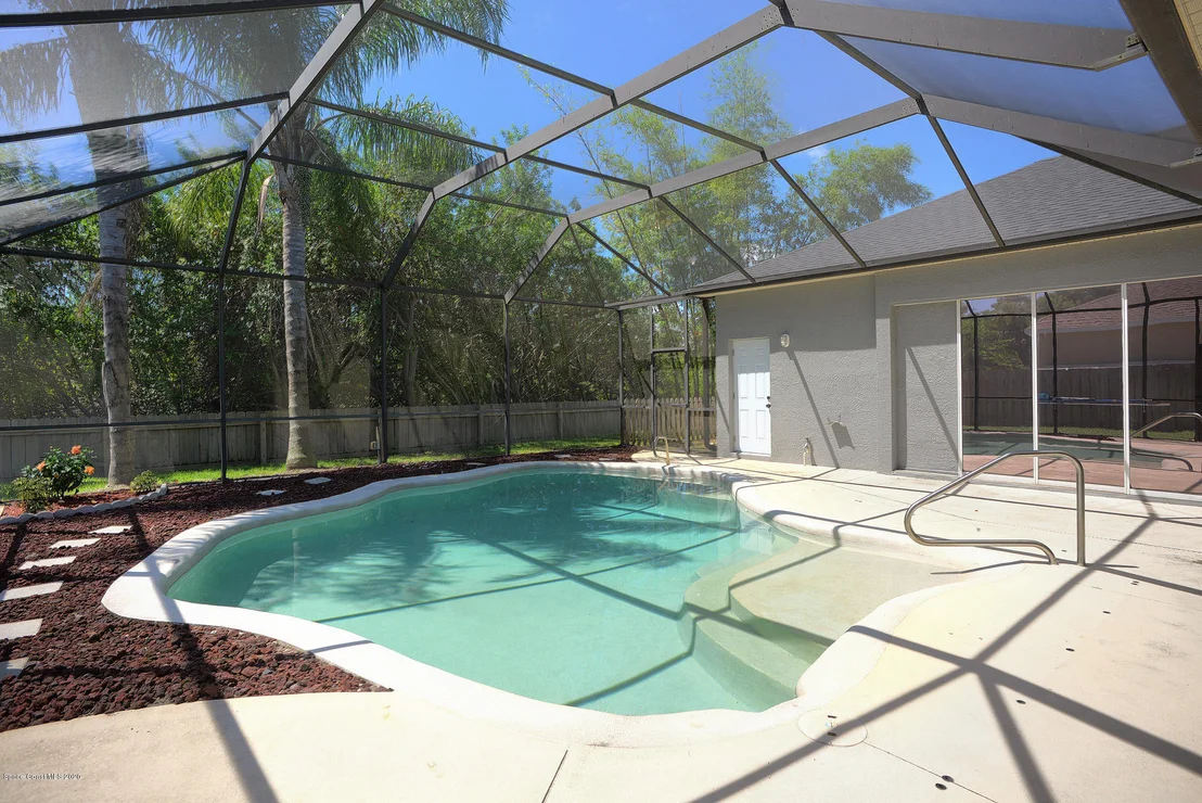 Photo of 5755 Newbury Circle