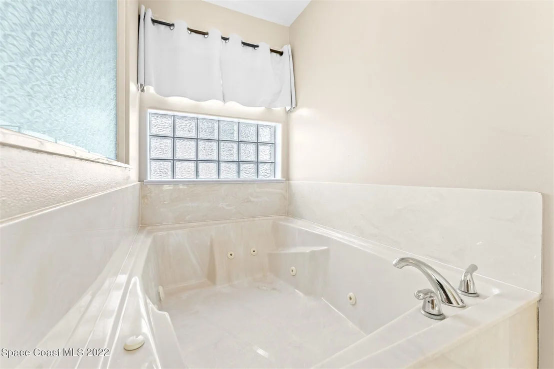 Photo of 2118 Auburn Lakes Drive