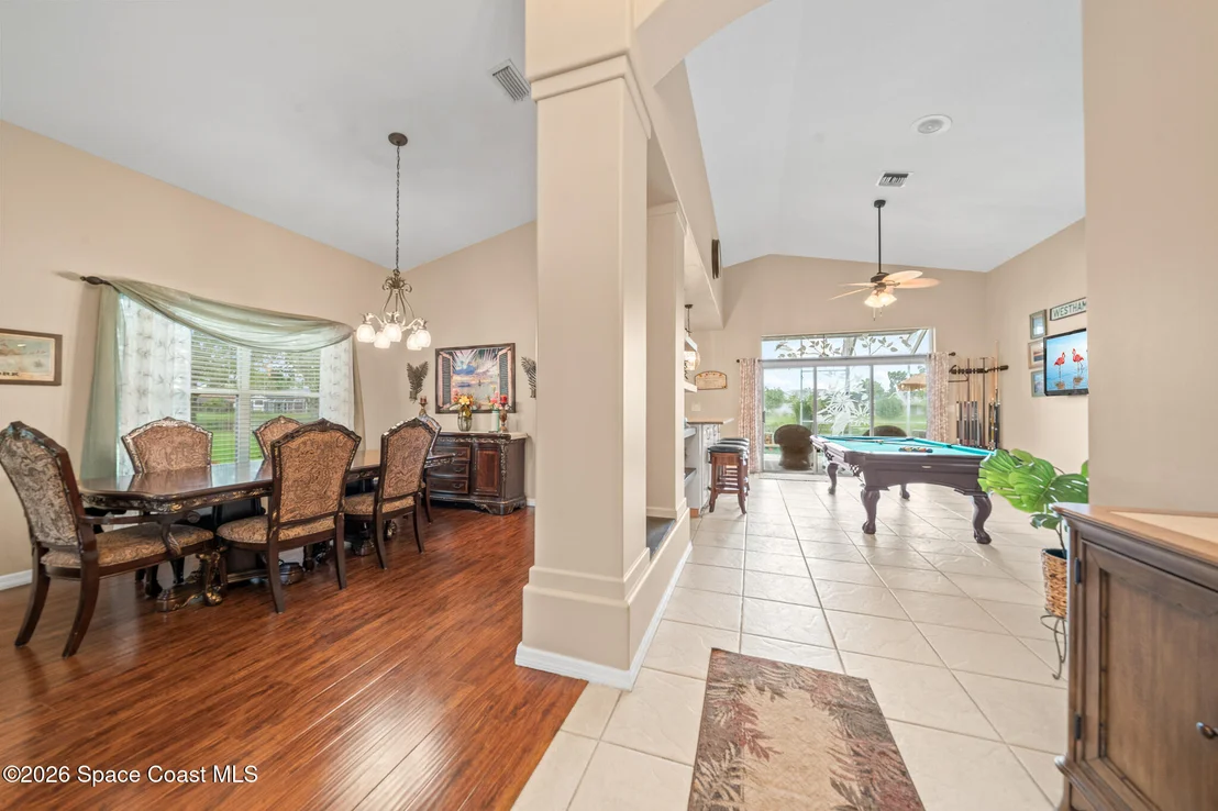 Photo of 950 Somerset Lane