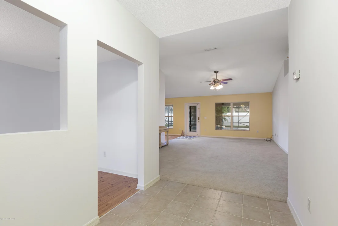 Photo of 1490 Whitman Drive