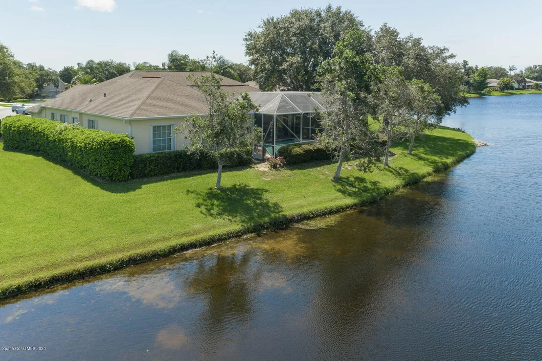 Photo of 5800 Sheffield Place