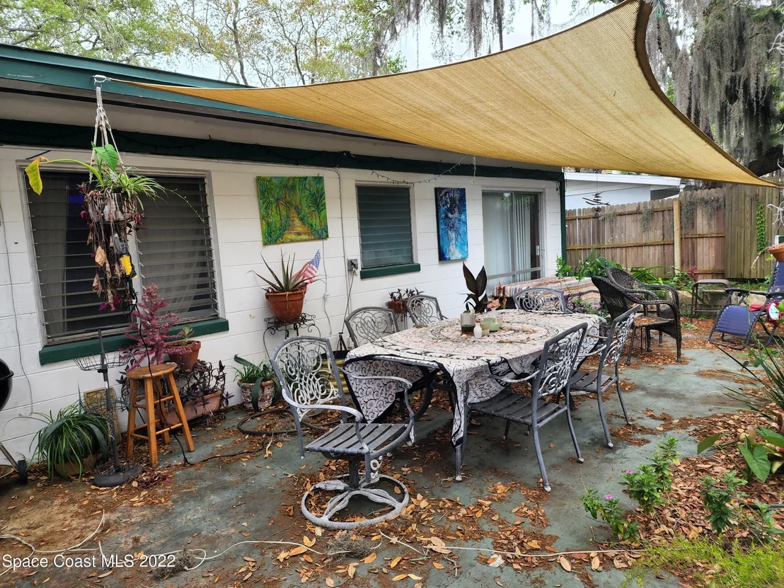 Photo of 1862 Pineapple Avenue