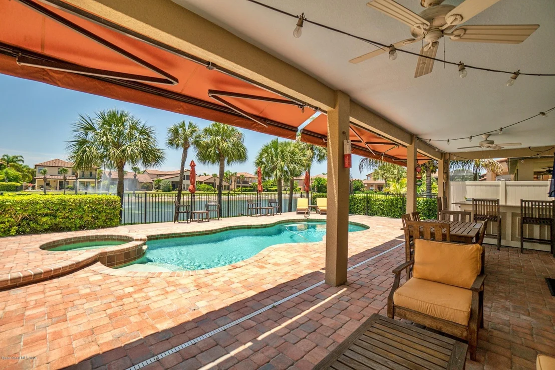 Photo of 698 Monterey Drive