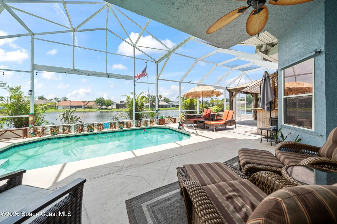 Photo of 950 Somerset Lane