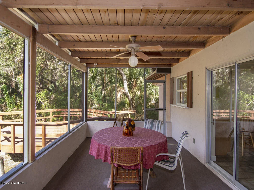 Photo of 11625 Roseland Road