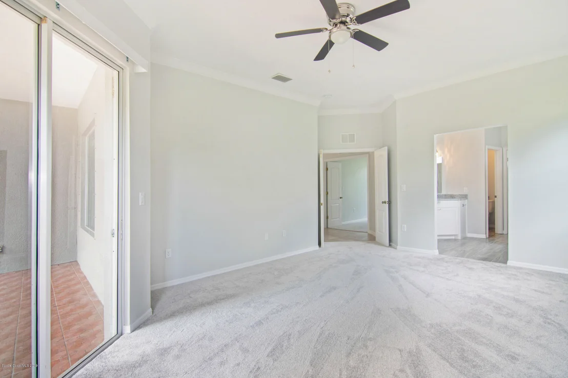 Photo of 151 SE Ridgemont Circle SE