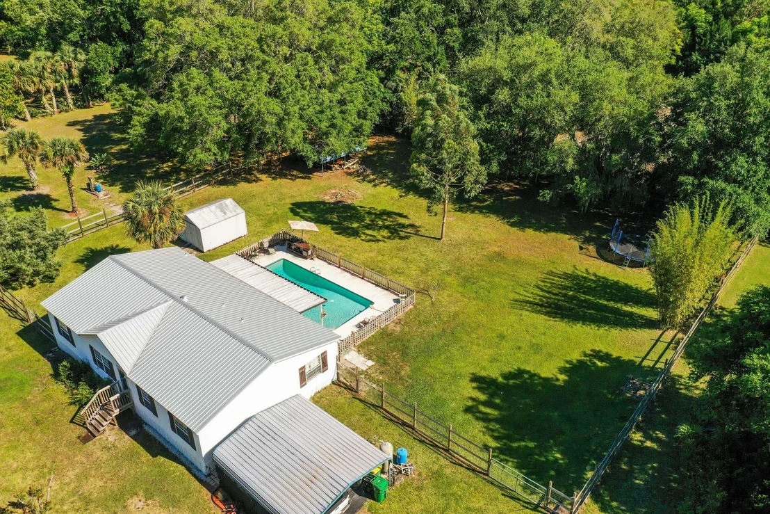 Photo of 2373 Parrish Road