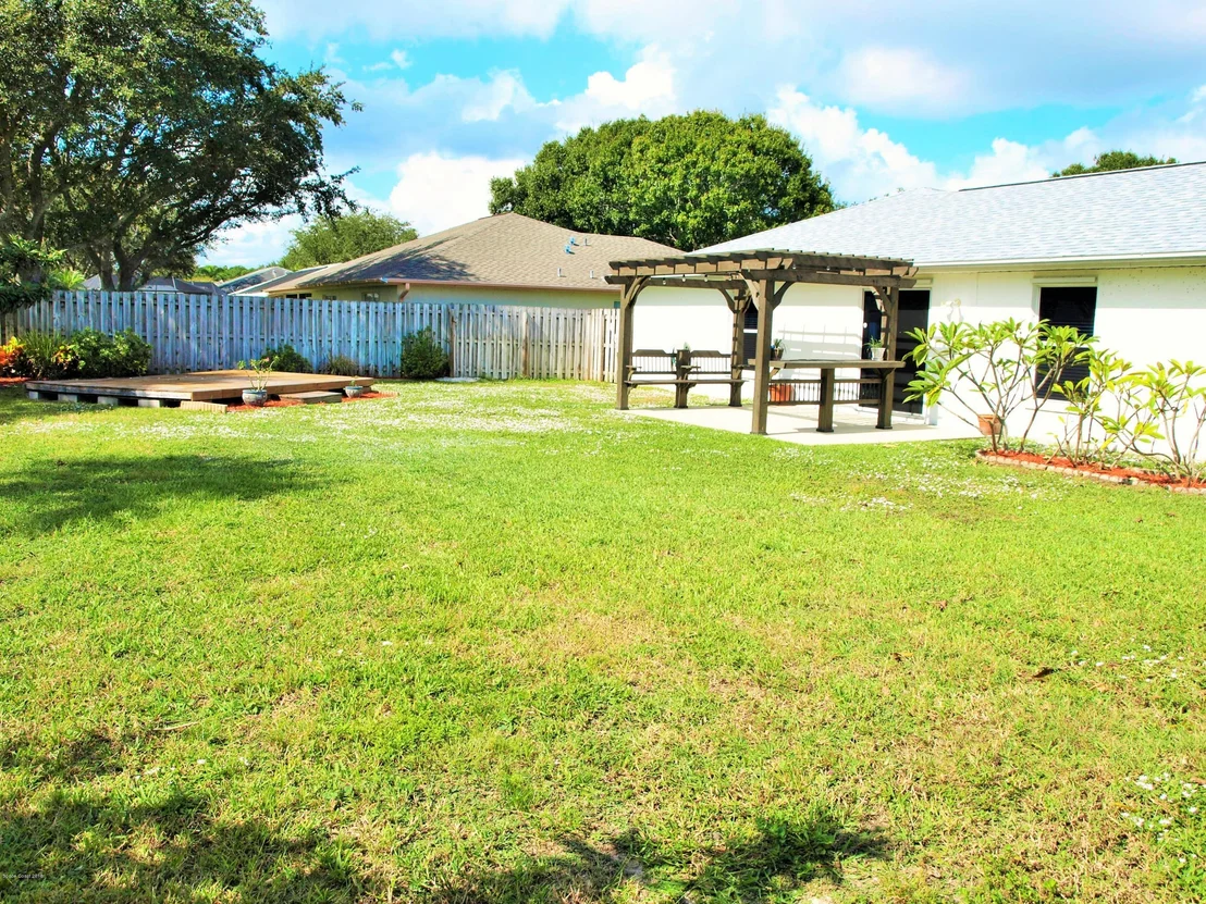 Photo of 247 Crystal Lake Road
