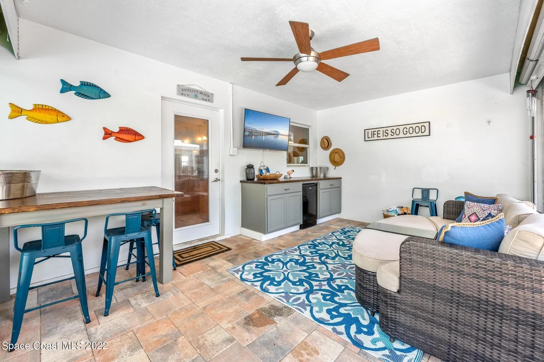 Photo of 220 Pineapple Street