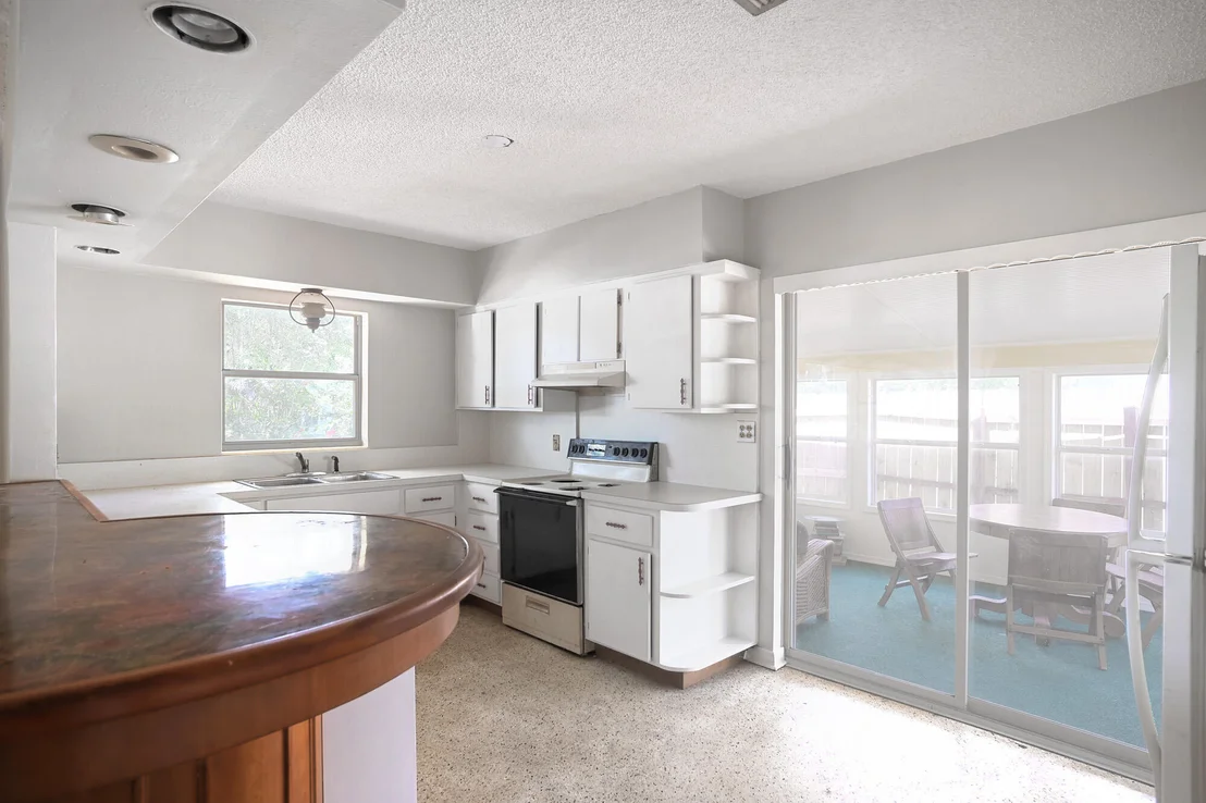 Photo of 218 6th Avenue