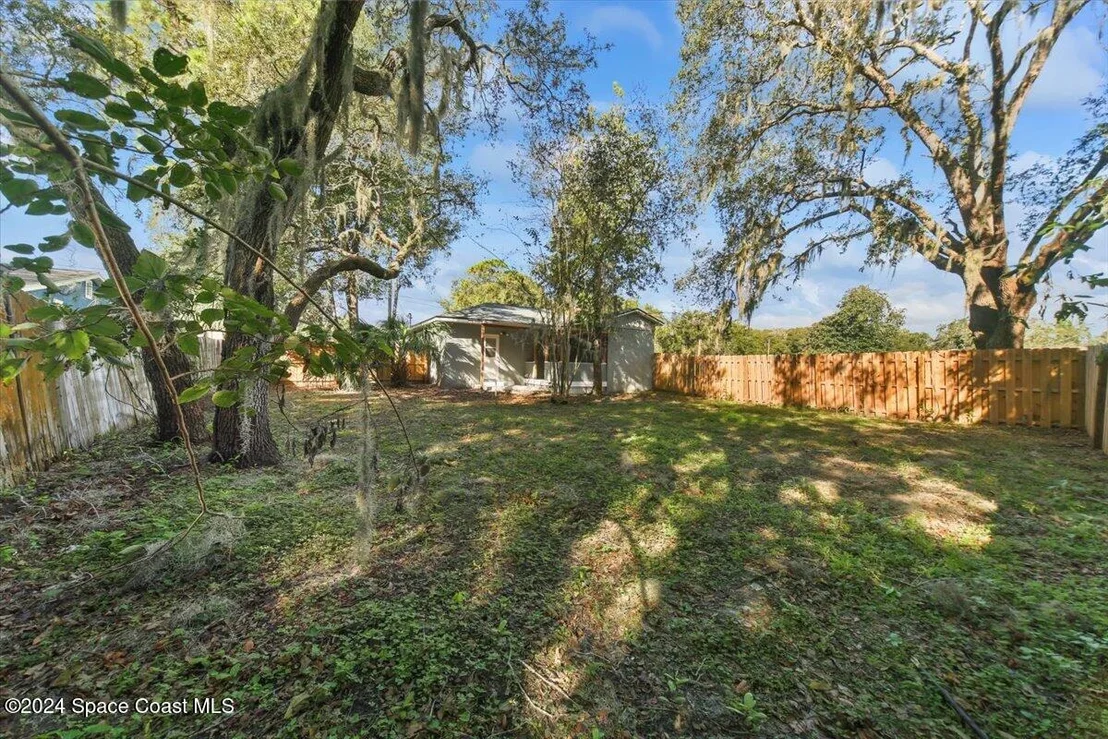 Photo of 2651 Pineapple Avenue
