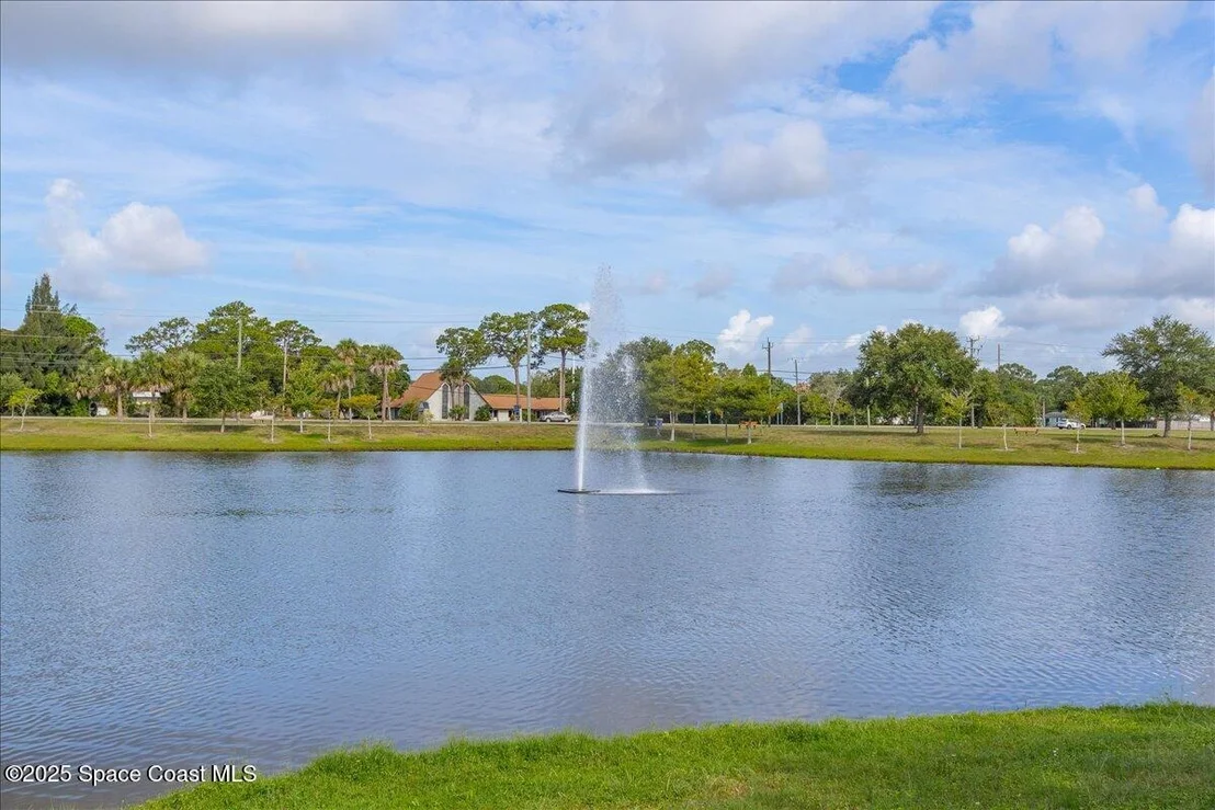 Photo of 955 Bartlett Lane