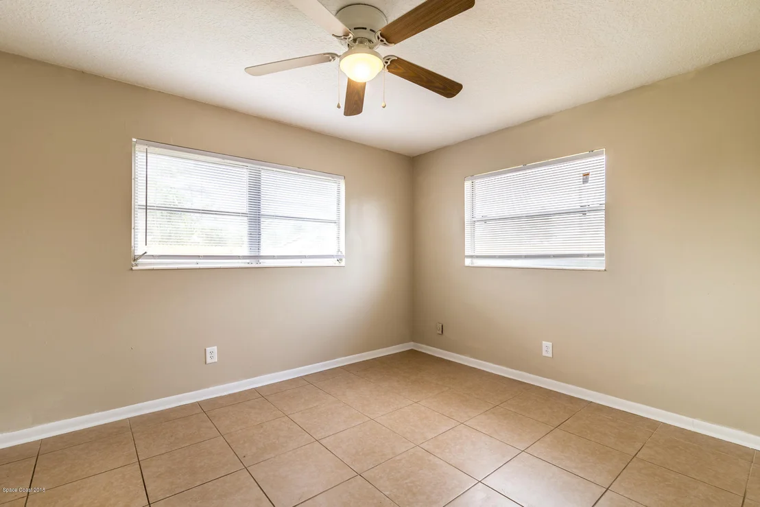 Photo of 1089 Madrid Road