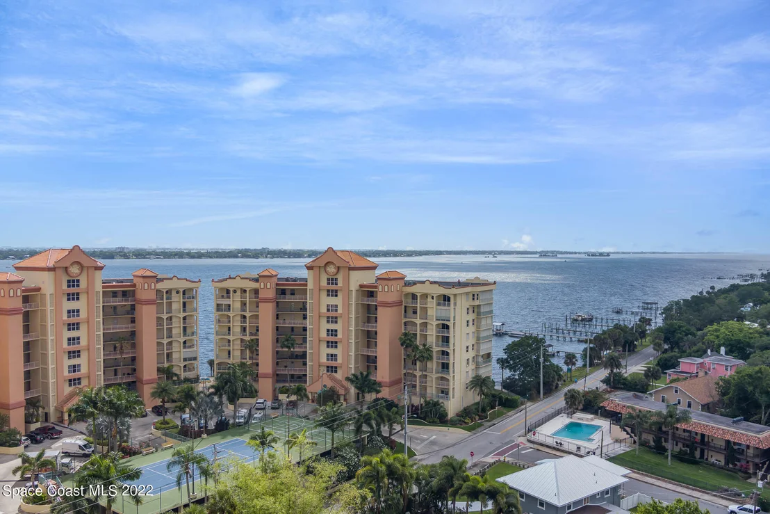 Photo of Unit 406 at 104 Riverside Drive