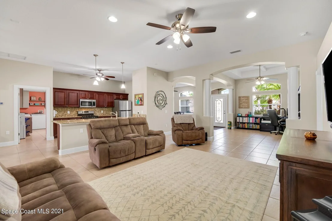 Photo of 1878 Auburn Lakes Drive