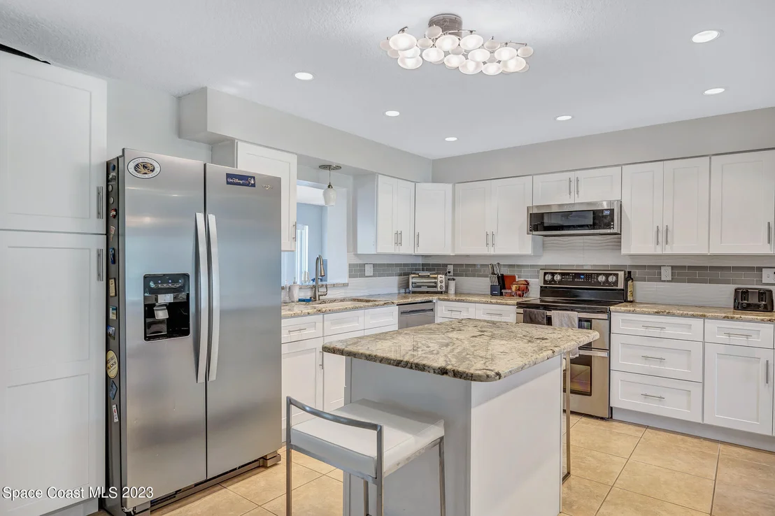 Photo of 380 Bahama Drive