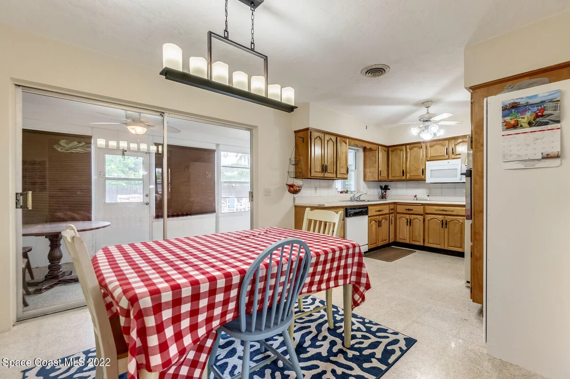 Photo of 306 Cocoa Avenue