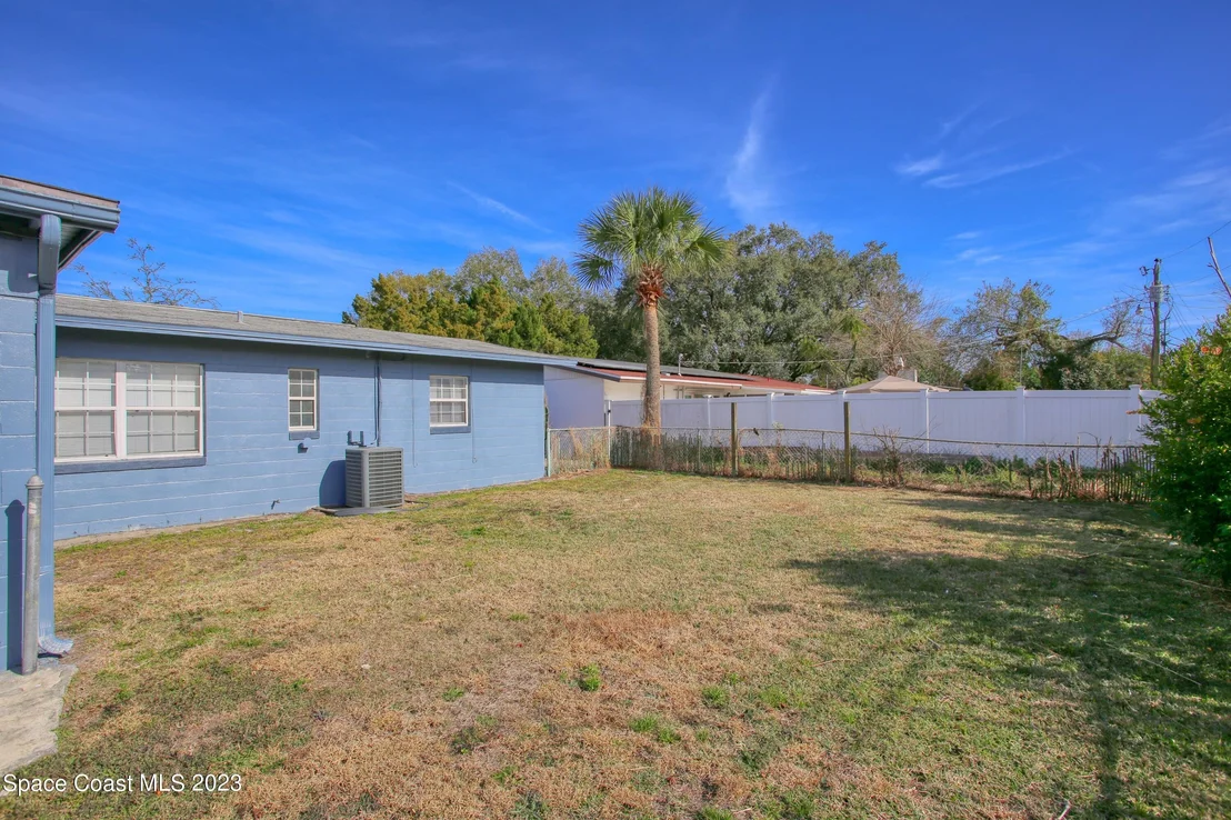 Photo of 1740 Golfview Drive