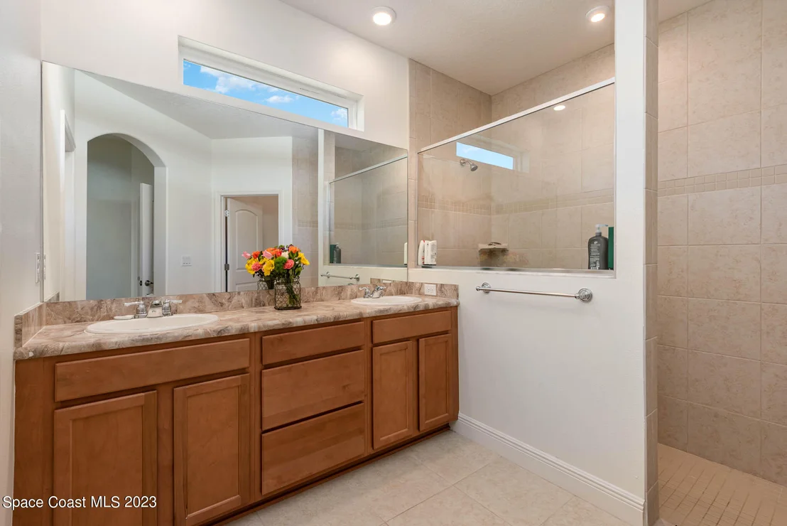 Photo of 376 Sandcrest Circle