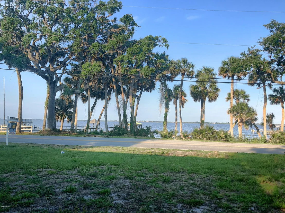 Photo of 3905 N Indian River Drive