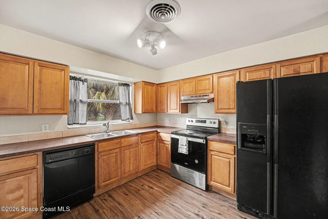 Photo of 2425 Heritage Drive