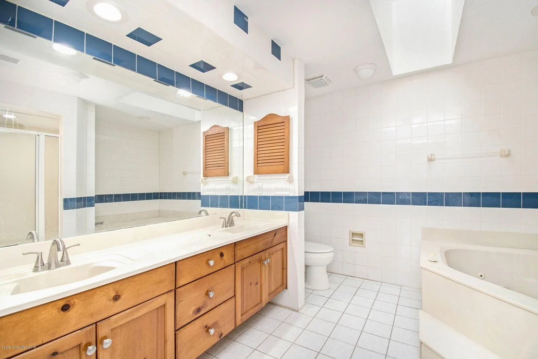 Photo of 5130 Evinrude Road