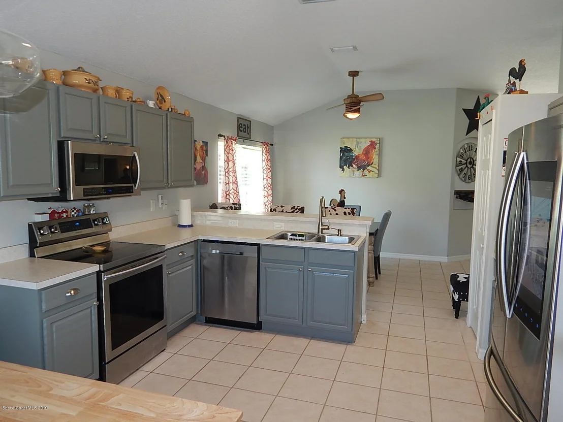 Photo of 414 Sedgewood Circle