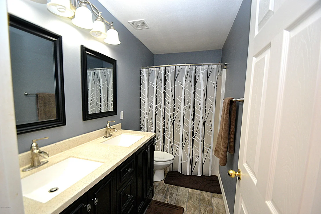 Photo of 4016 Four Lakes Drive