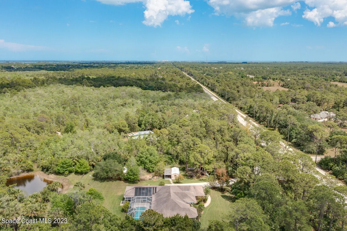 Photo of 2880 Grant Road