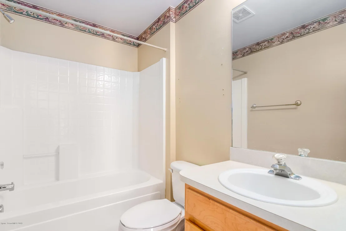 Photo of 972 Villa Drive