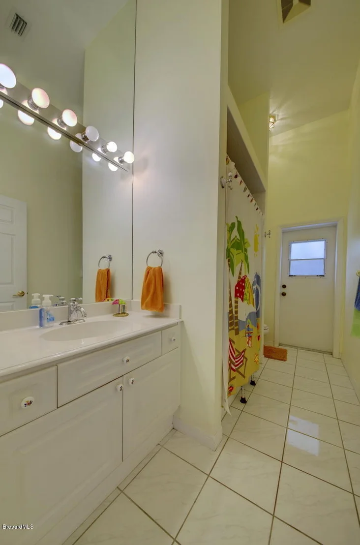 Photo of 313 Island Drive