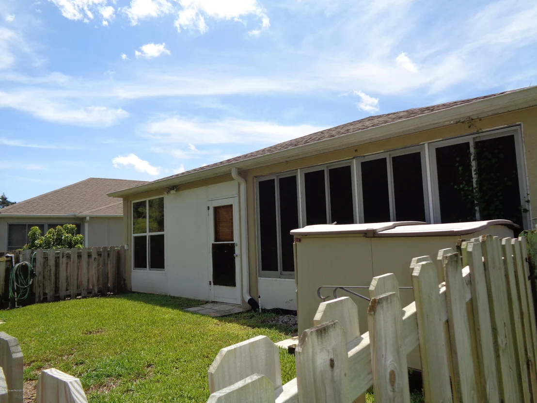 Photo of 2141 NE Spring Creek Circle