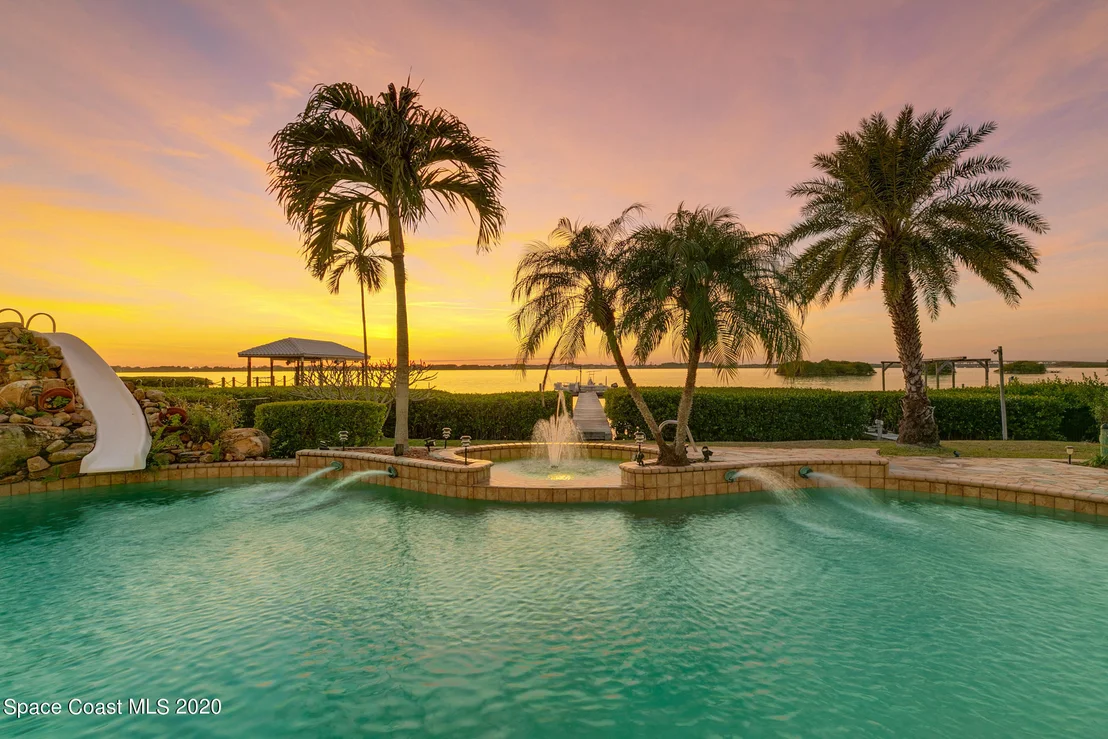 Photo of 466 Lanternback Island Drive