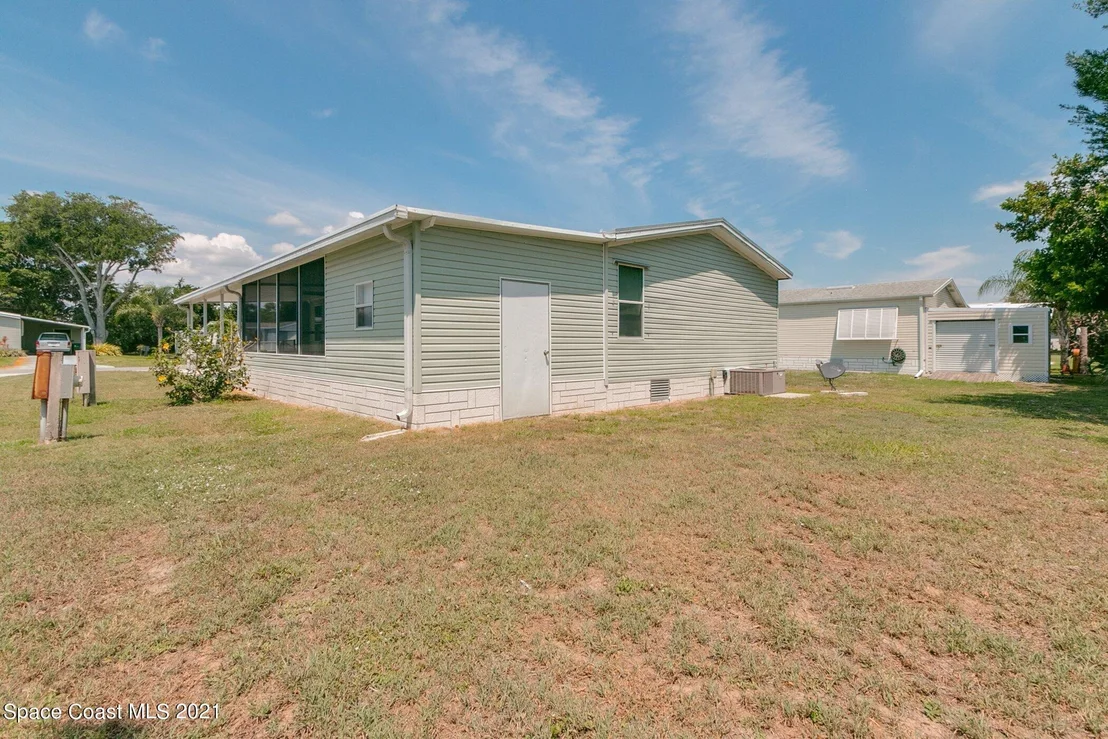 Photo of 7565 Blackhawk Road