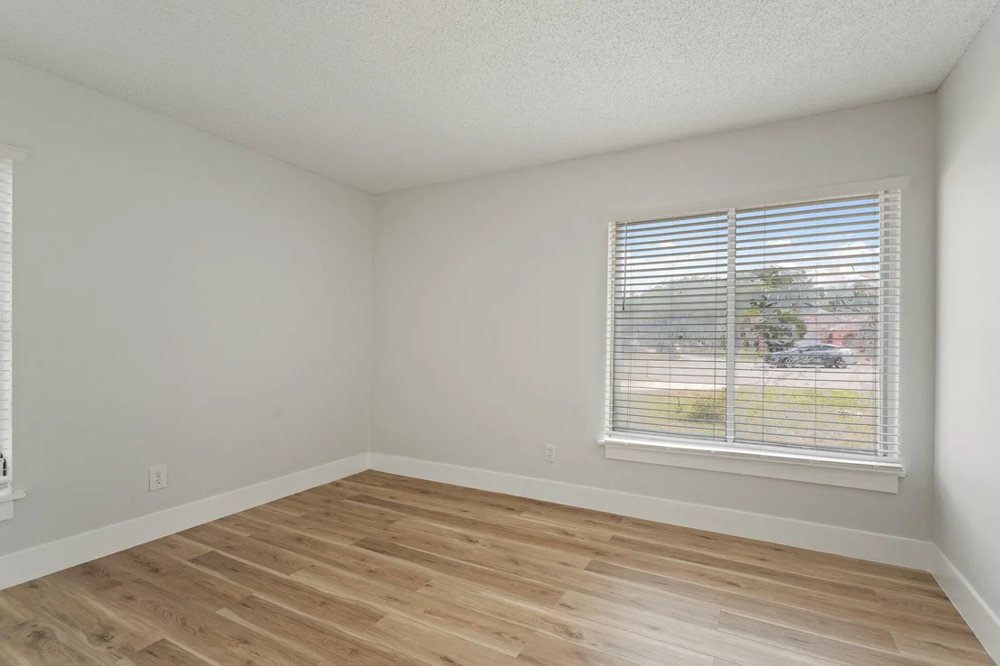Photo of 705 Fore Lane