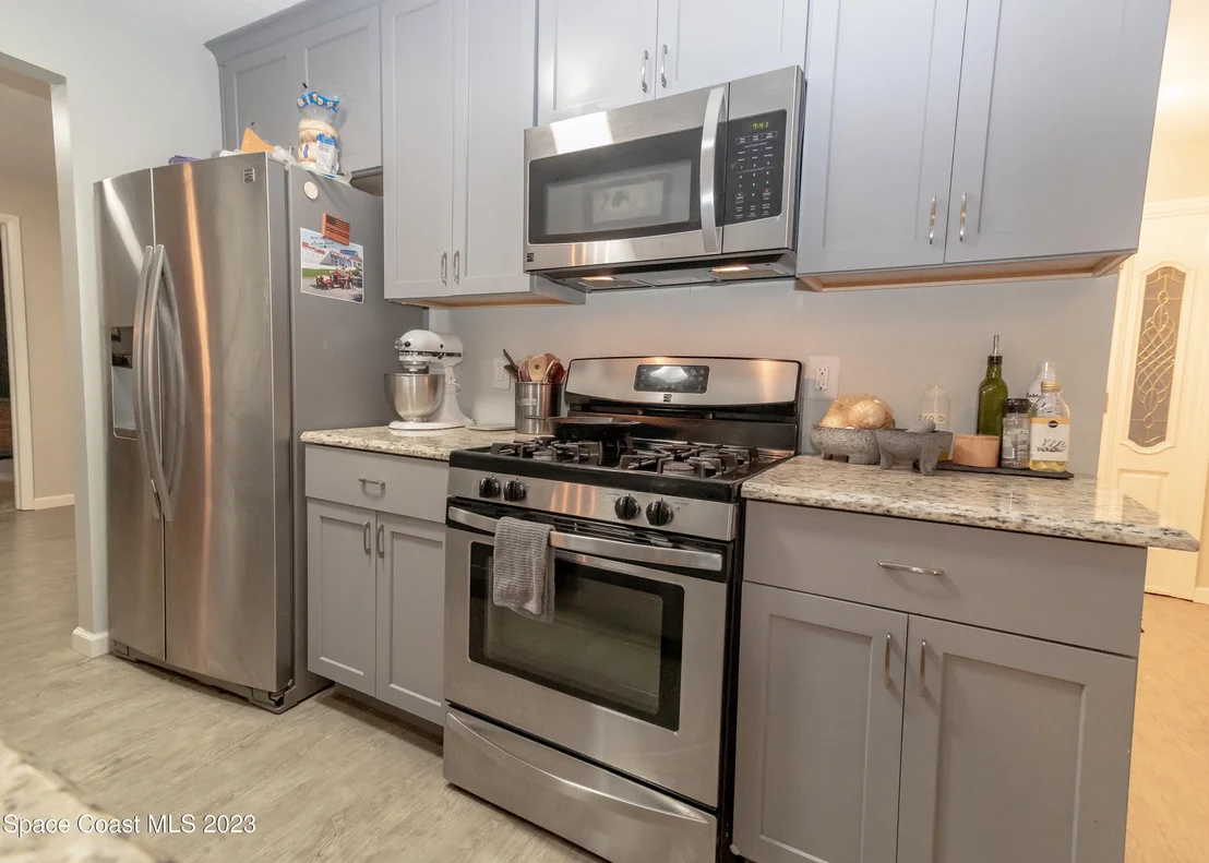 Photo of 800 Mark David Boulevard