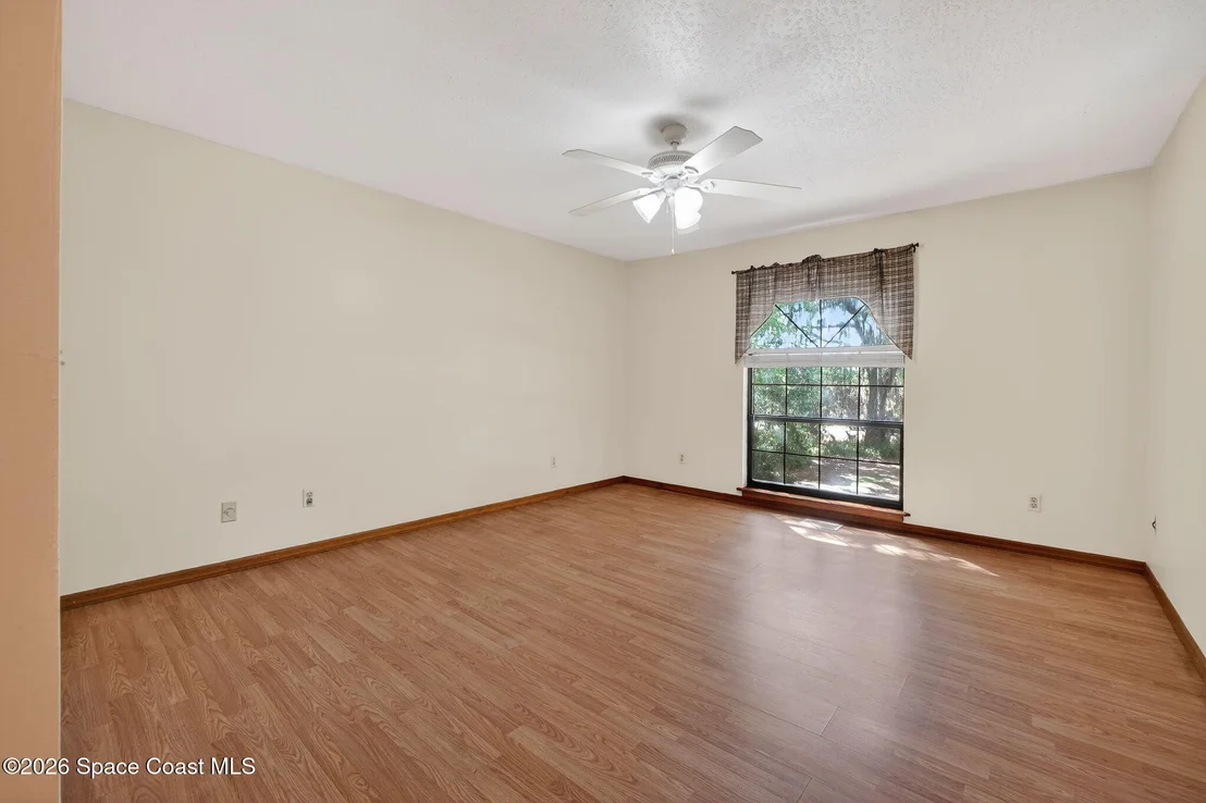 Photo of 3380 Lionel Road