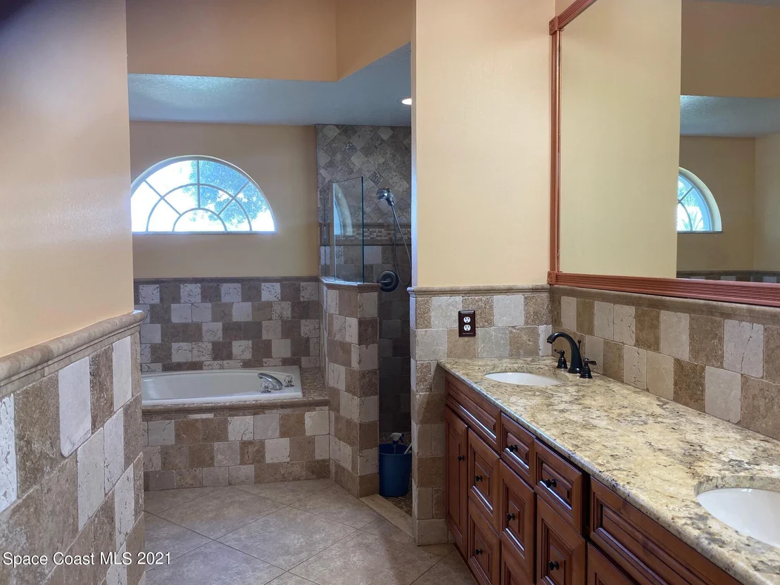 Photo of 935 Osprey Lane