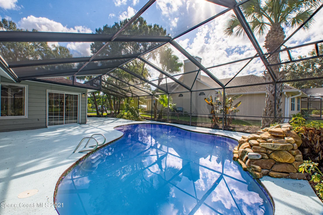 Photo of 564 Crystal Lake Drive