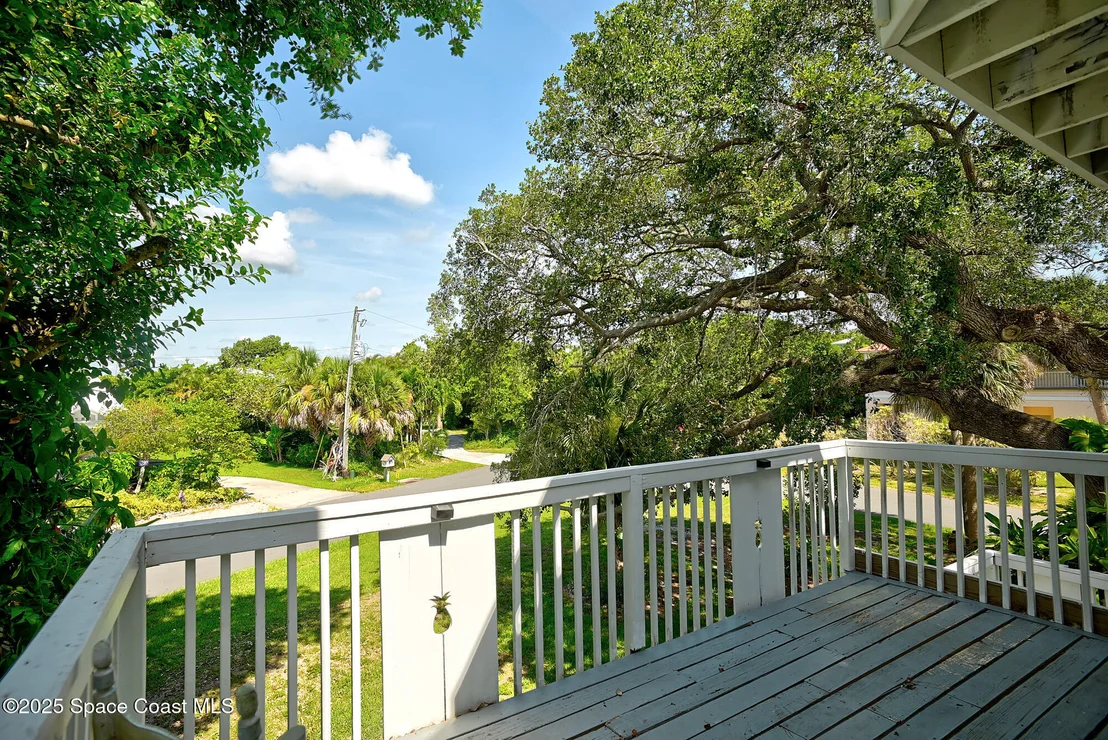 Photo of 5875 Riverside Drive