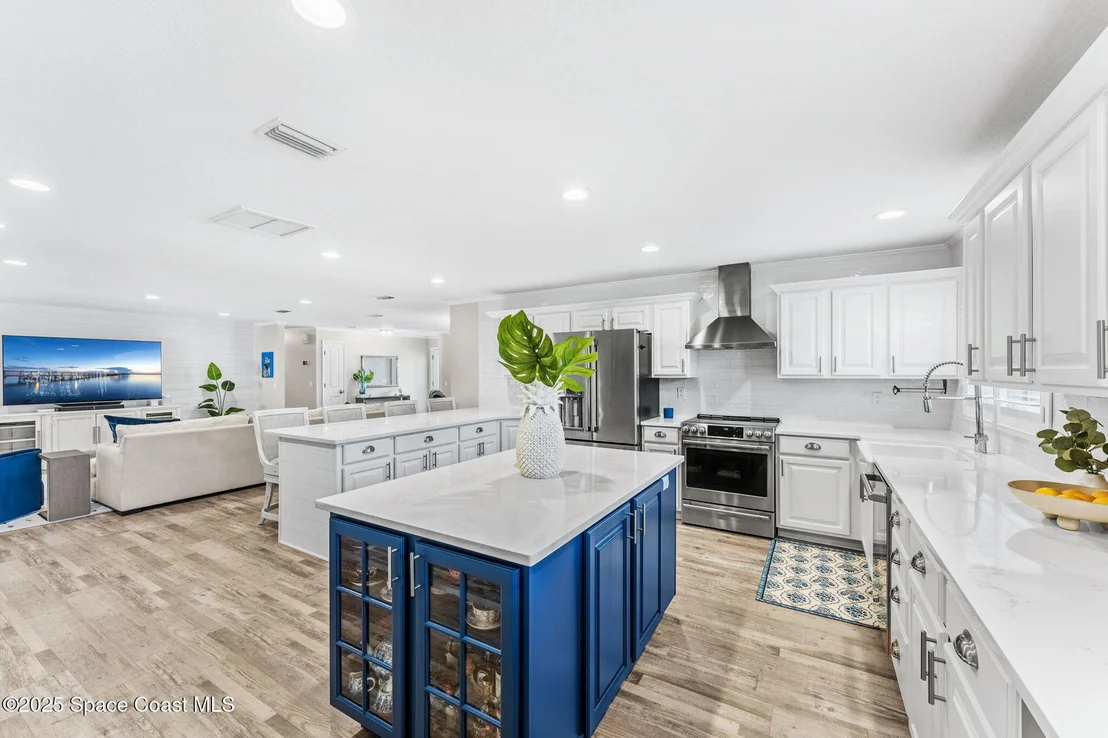 Photo of 565 Solitaire Palm Drive